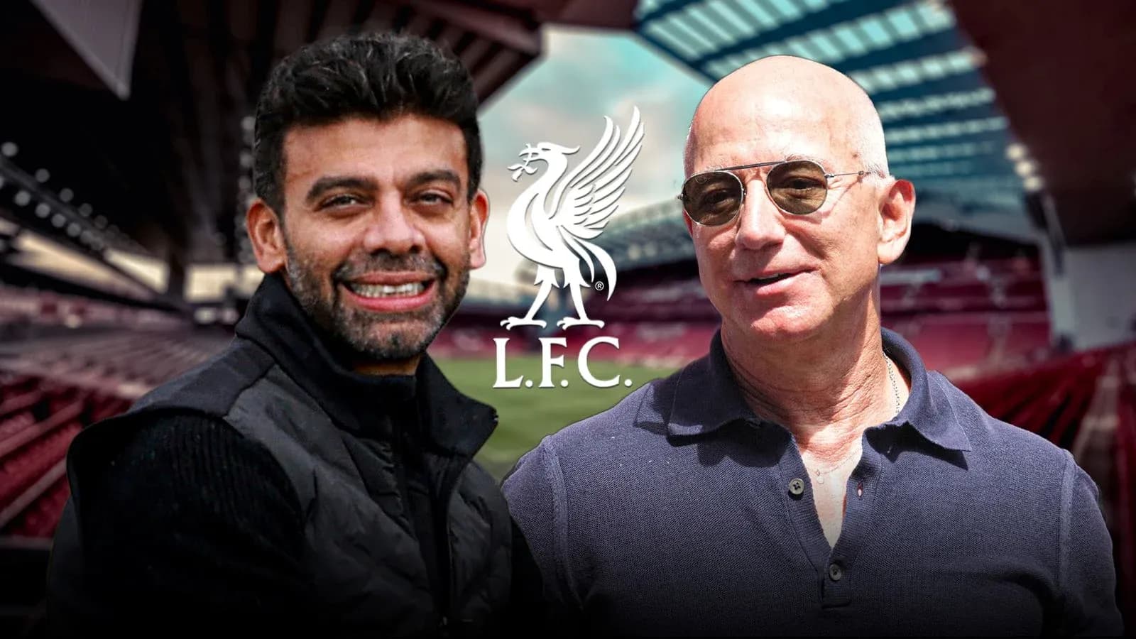 Dos hombres sonriendo en Anfield con logo de L.F.C. Dos hombres sonriendo en Anfield con logo de L.F.C.