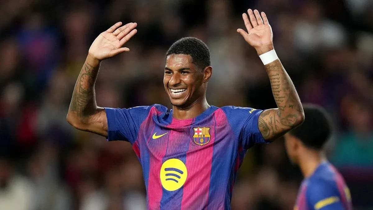Jugador de Barcelona saludando a la afición en el estadio Jugador de Barcelona saludando a la afición en el estadio