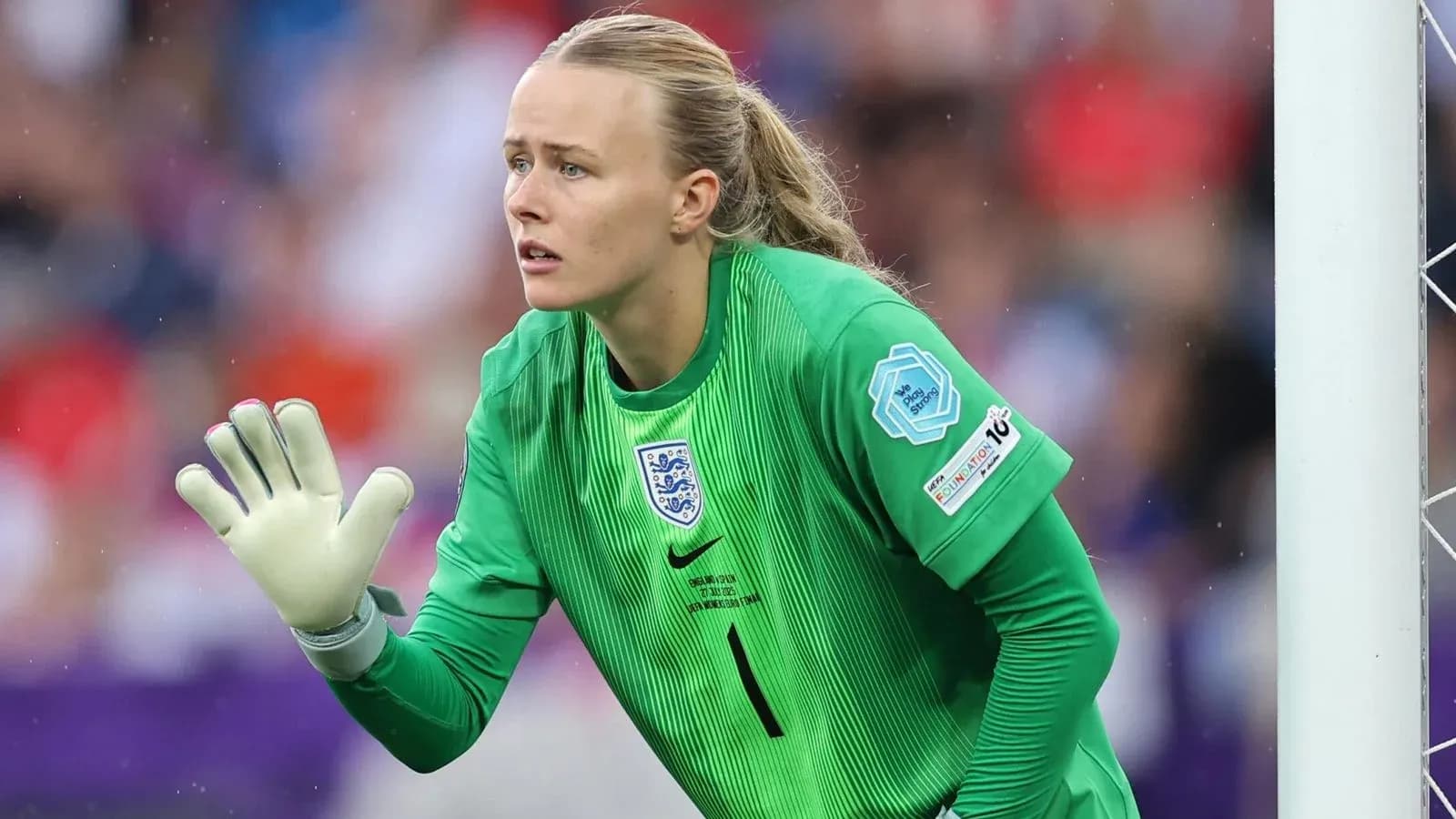 Portera de Inglaterra en acción durante un partido Portera de Inglaterra en acción durante un partido