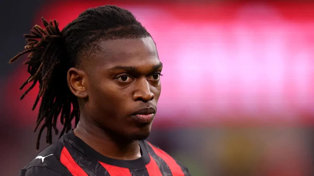 Jugador con trenzas en uniforme deportivo Jugador con trenzas en uniforme deportivo