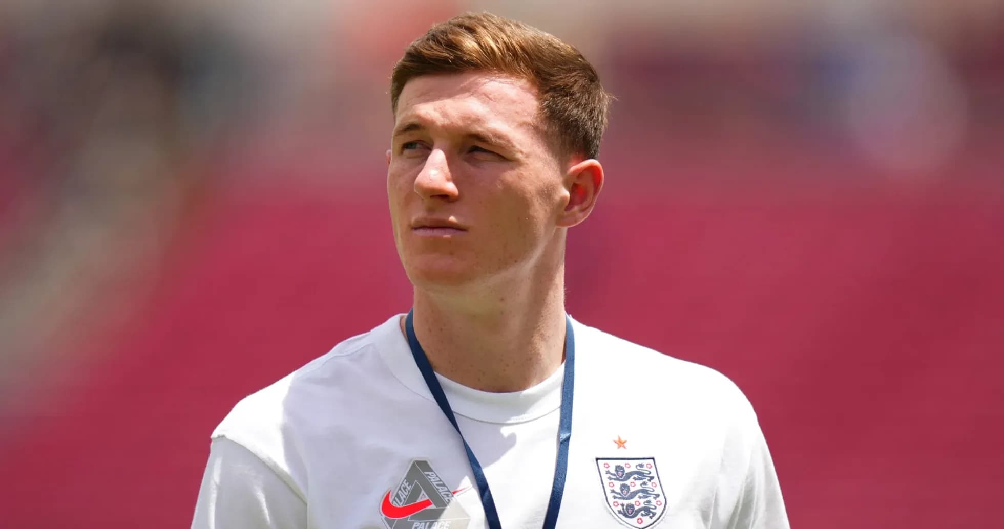 Jugador de Inglaterra en el campo de entrenamiento Jugador de Inglaterra en el campo de entrenamiento