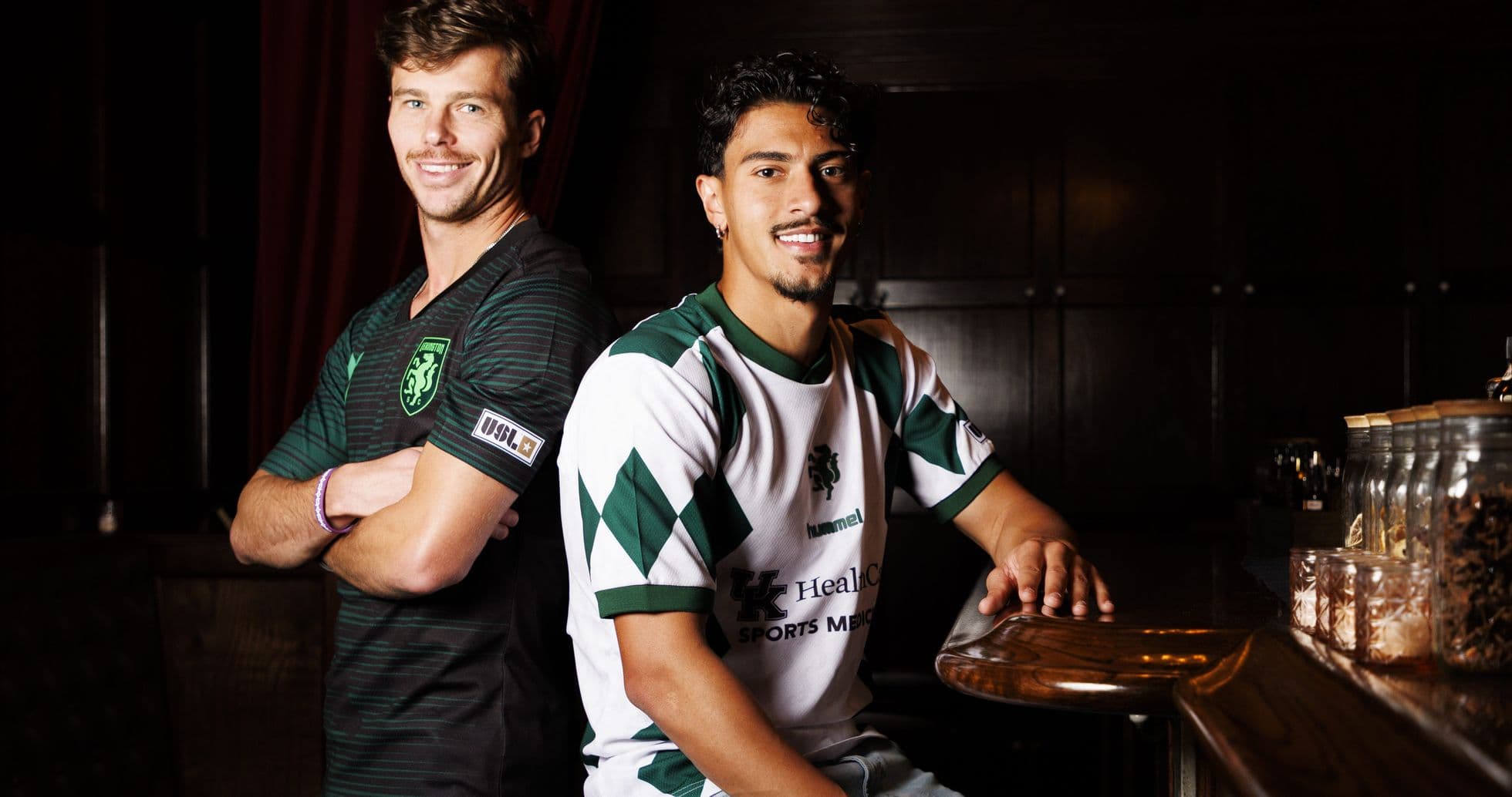 Jugadores de Lexington en sus camisetas Jugadores de Lexington en sus camisetas