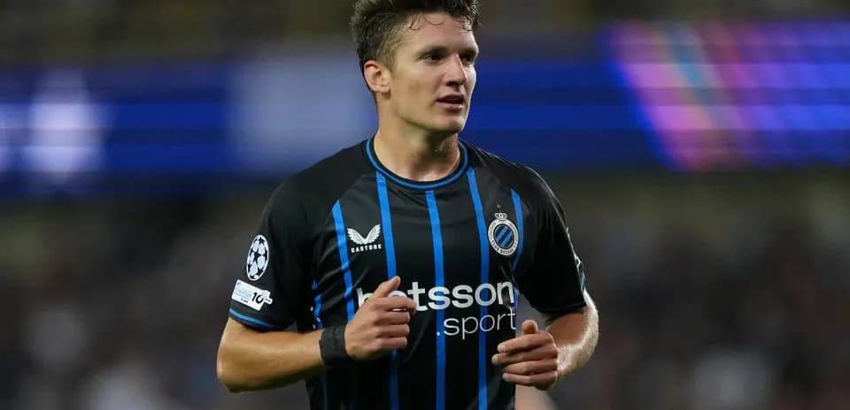 Jugador de Club Brugge en partido de Champions League Jugador de Club Brugge en partido de Champions League