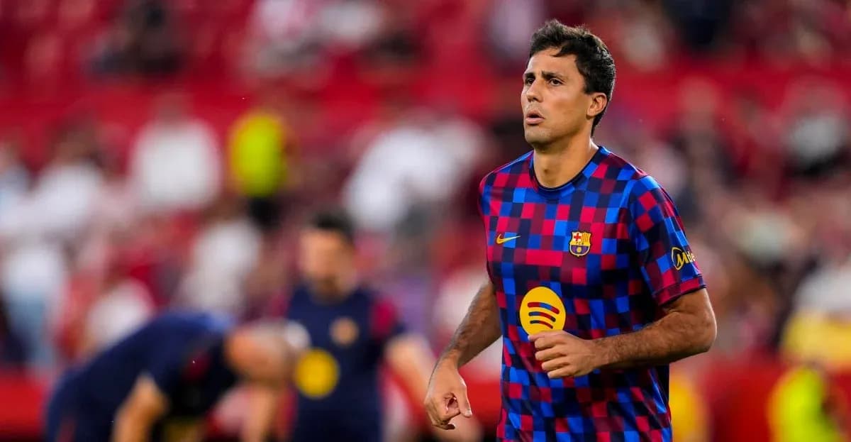 Jugador del FC Barcelona en calentamiento antes del partido Jugador del FC Barcelona en calentamiento antes del partido