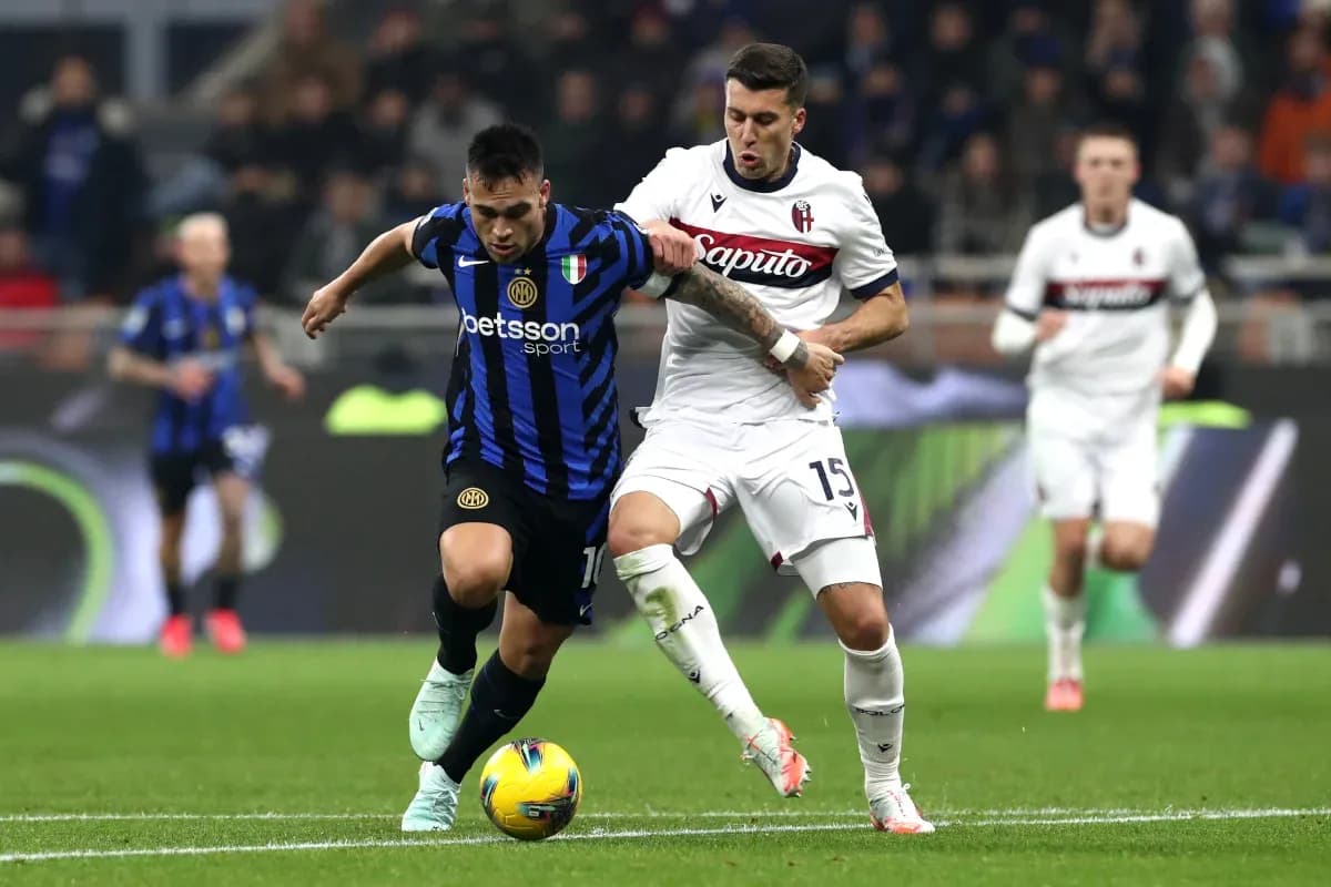 Luchador de Bologna e Inter durante el partido Luchador de Bologna e Inter durante el partido
