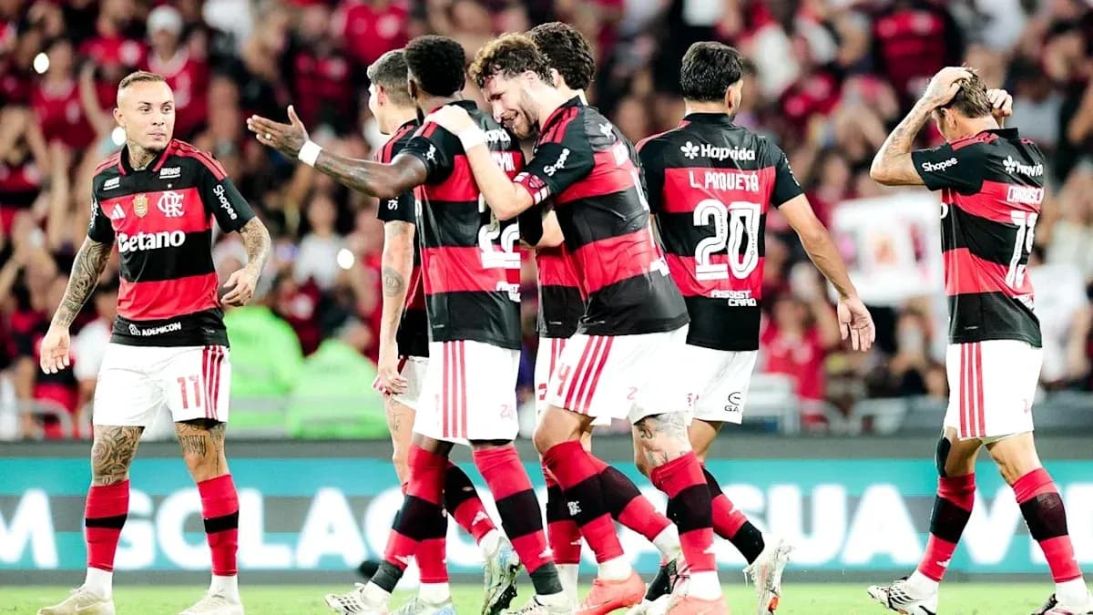 Jugadores de Flamengo celebrando un gol Jugadores de Flamengo celebrando un gol
