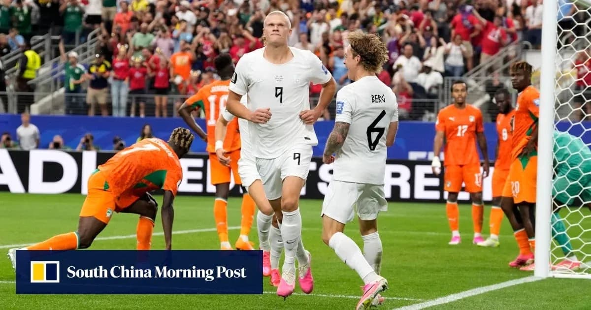 Jugadores de Noruega celebrando un gol en el partido Jugadores de Noruega celebrando un gol en el partido