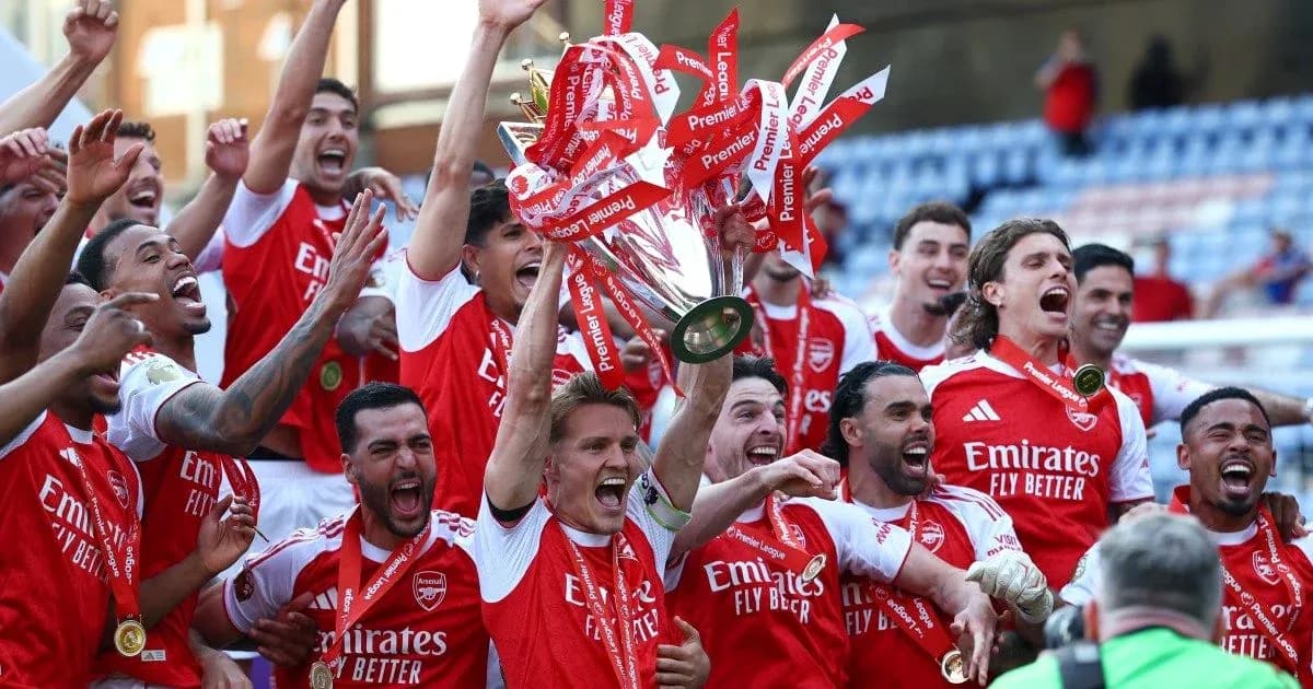 Jugadores de Arsenal celebrando el título de Premier League Jugadores de Arsenal celebrando el título de Premier League