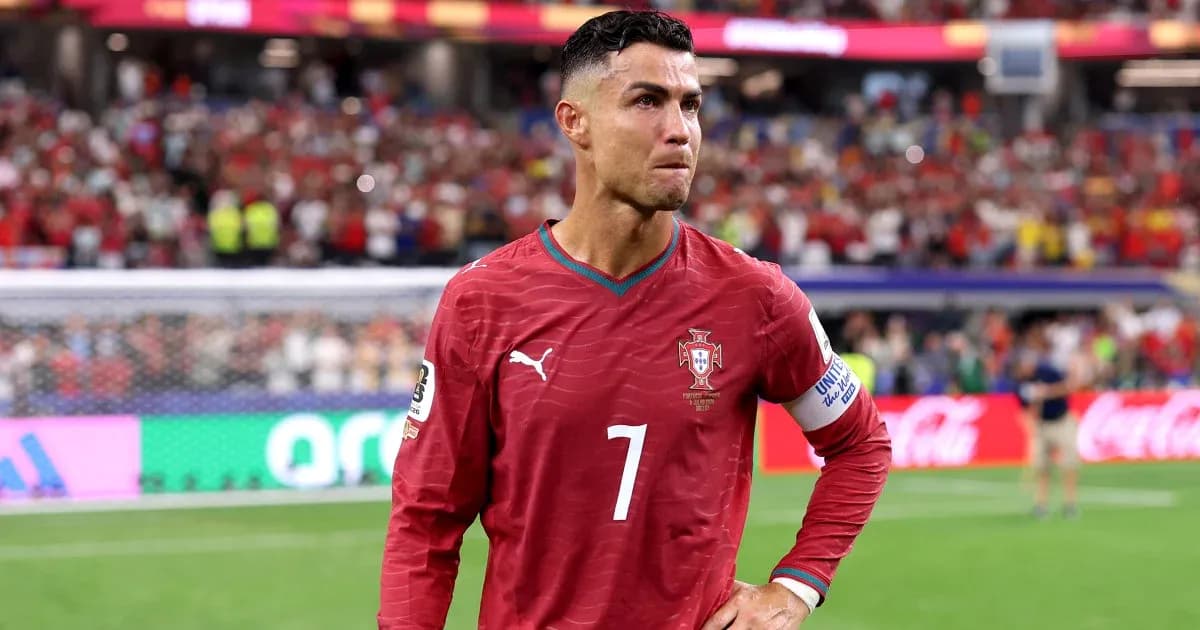Cristiano Ronaldo en partido con Portugal Cristiano Ronaldo en partido con Portugal