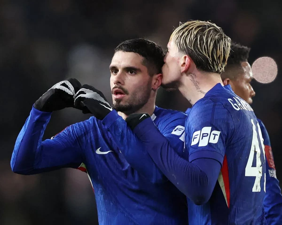 Jugadores de Chelsea celebrando un gol Jugadores de Chelsea celebrando un gol