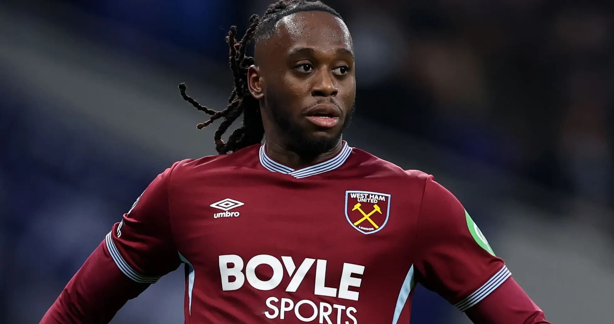 Jugador de West Ham United en acción durante el partido Jugador de West Ham United en acción durante el partido