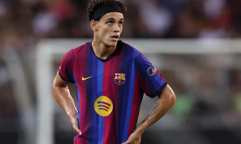 Jugador de Barcelona en el campo durante partido Jugador de Barcelona en el campo durante partido
