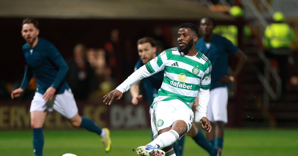 Jugador de Celtic en acción durante un partido Jugador de Celtic en acción durante un partido