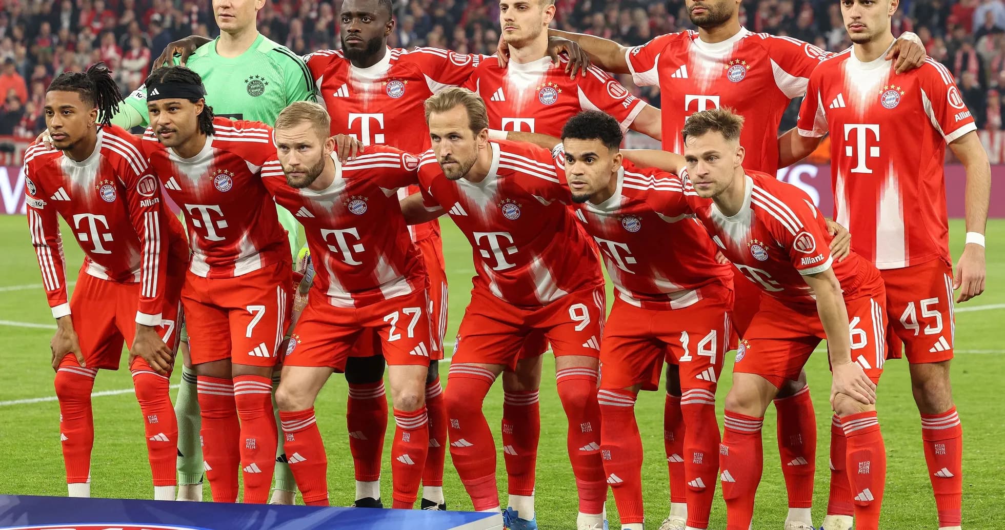 Equipo de Bayern Múnich posando antes del partido Equipo de Bayern Múnich posando antes del partido
