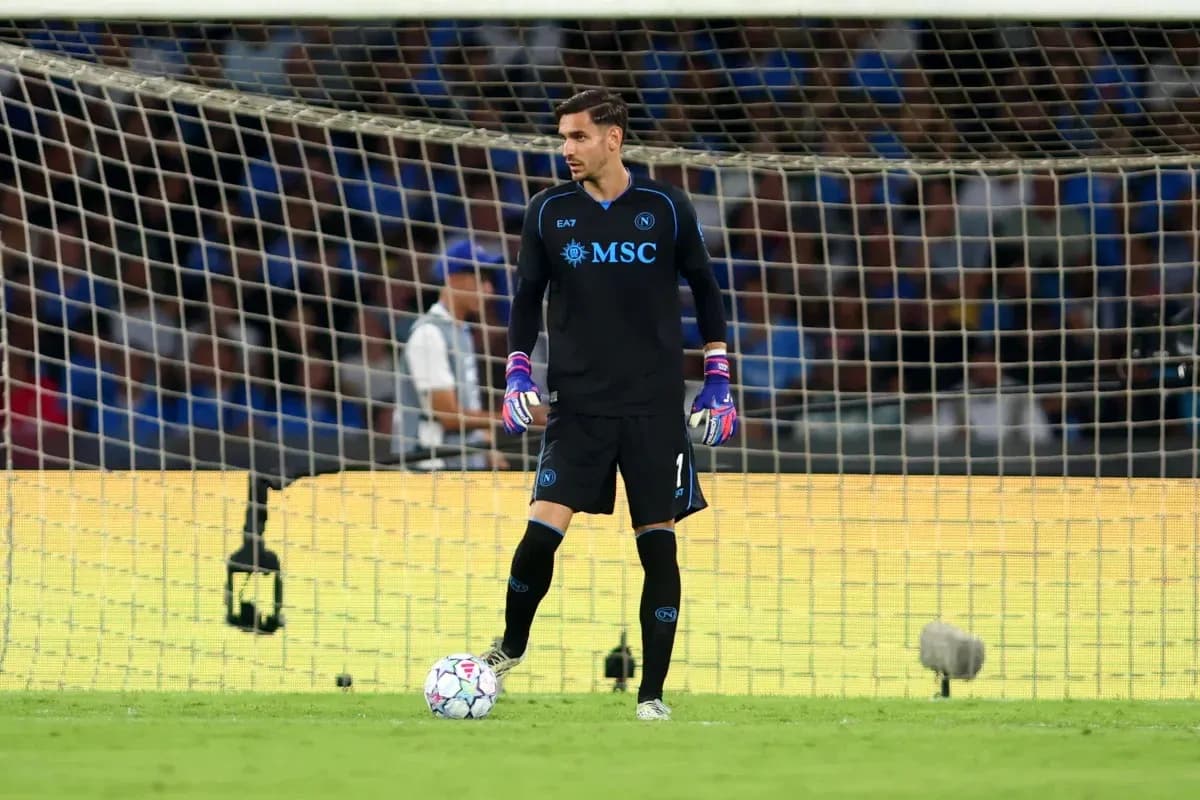 Portero de Napoli preparado para el juego Portero de Napoli preparado para el juego