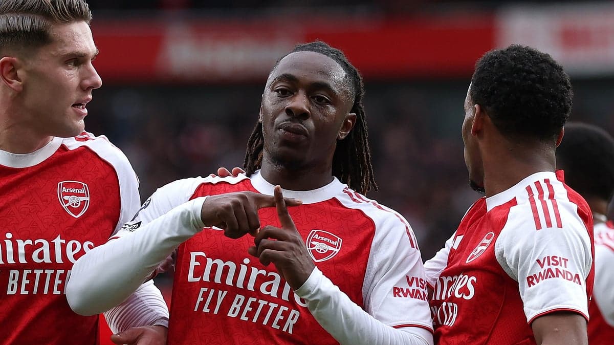 Jugadores de Arsenal celebrando un gol Jugadores de Arsenal celebrando un gol