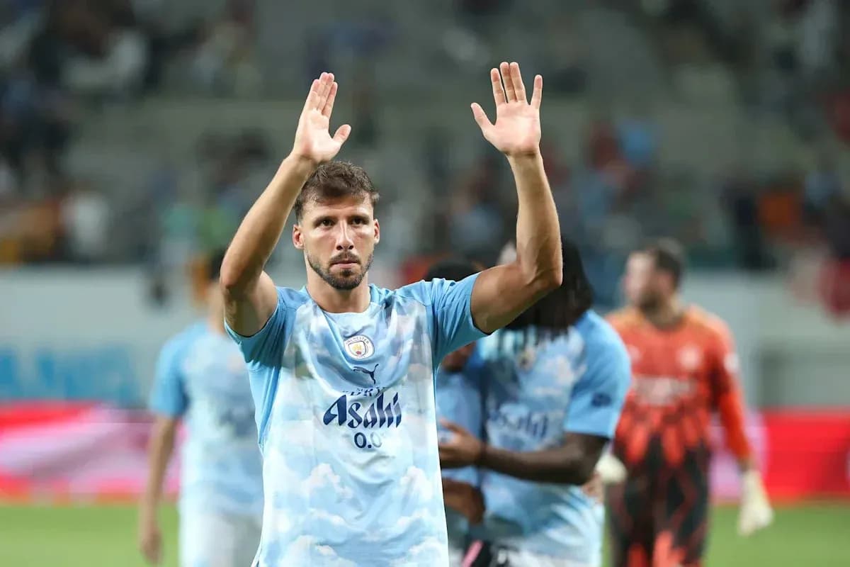 Jugador saludando a la afición tras el partido Jugador saludando a la afición tras el partido