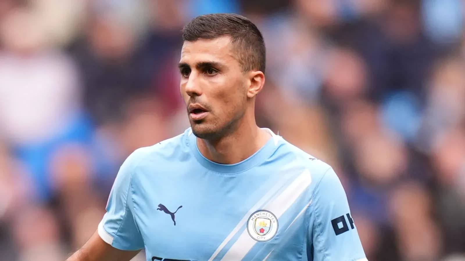 Jugador de Manchester City en acción durante el partido Jugador de Manchester City en acción durante el partido