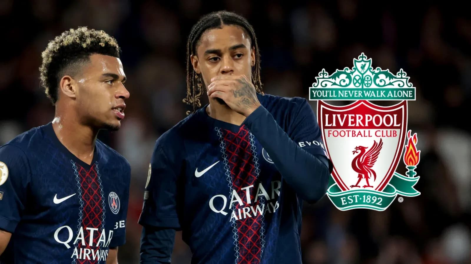 Jugadores de PSG durante un partido de fútbol Jugadores de PSG durante un partido de fútbol