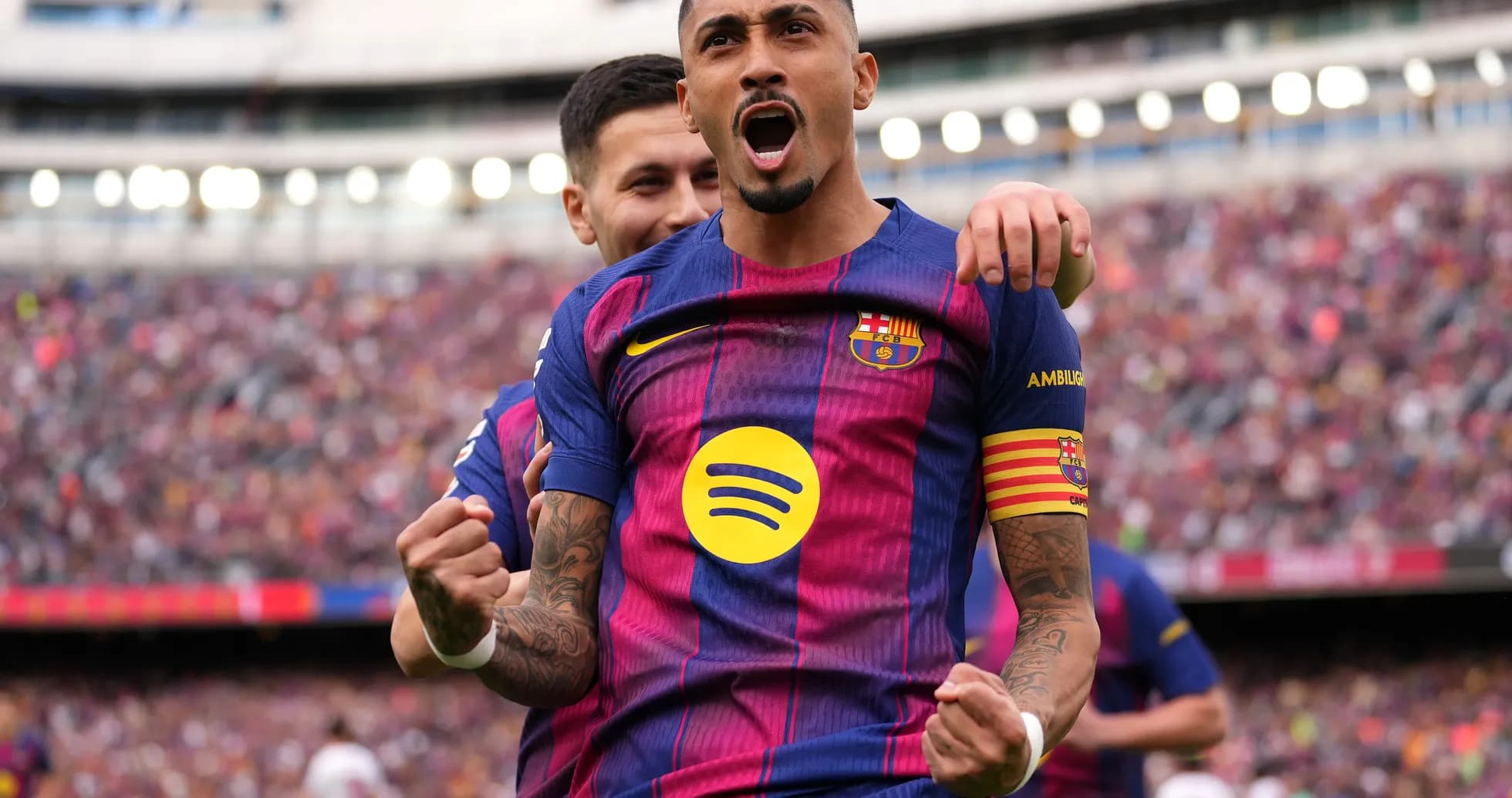 Jugador de Barcelona celebrando un gol Jugador de Barcelona celebrando un gol