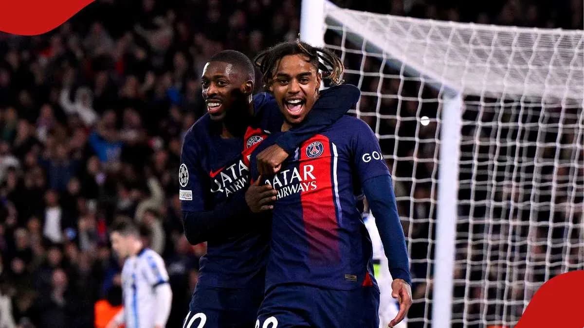 Jugadores de PSG celebrando un gol en el estadio Jugadores de PSG celebrando un gol en el estadio