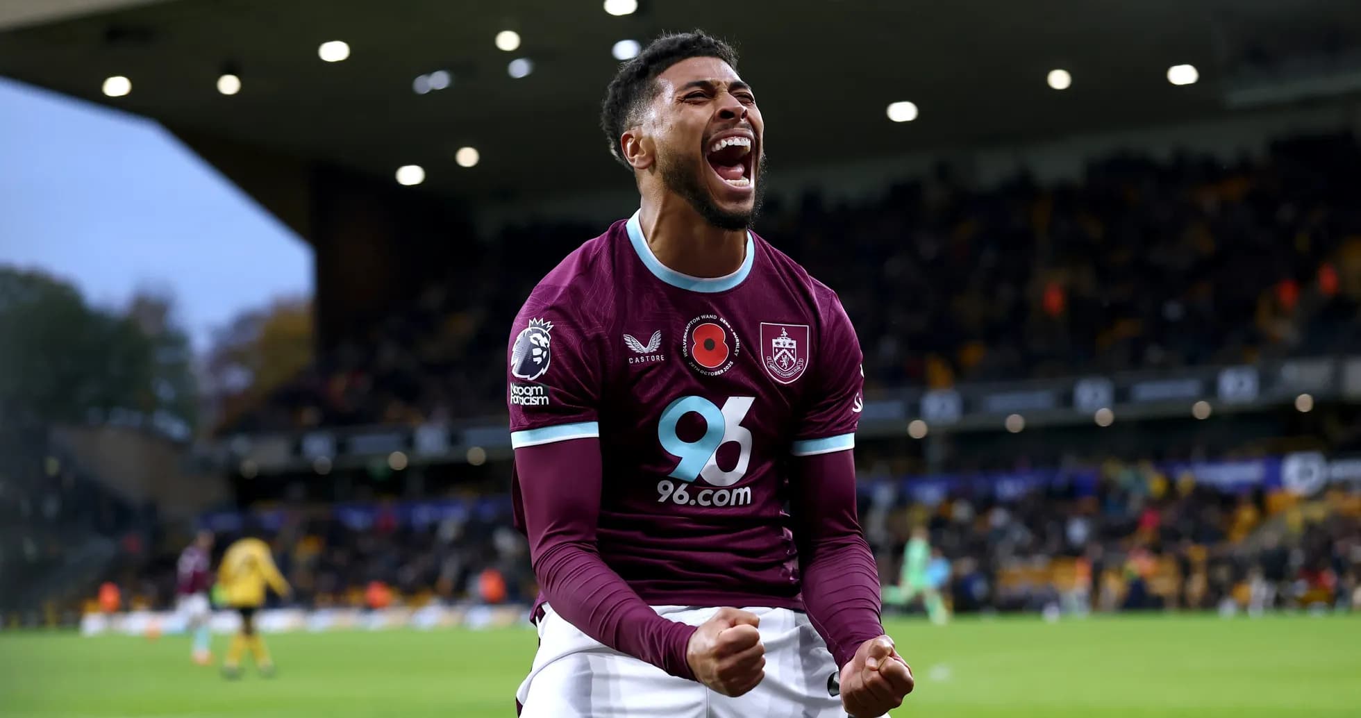 Jugador de Burnley celebrando un gol Jugador de Burnley celebrando un gol
