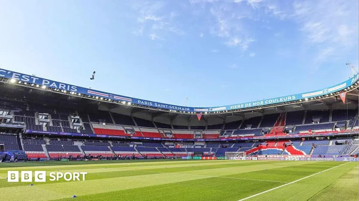 Estadio Parc des Princes vacío antes del partido Estadio Parc des Princes vacío antes del partido