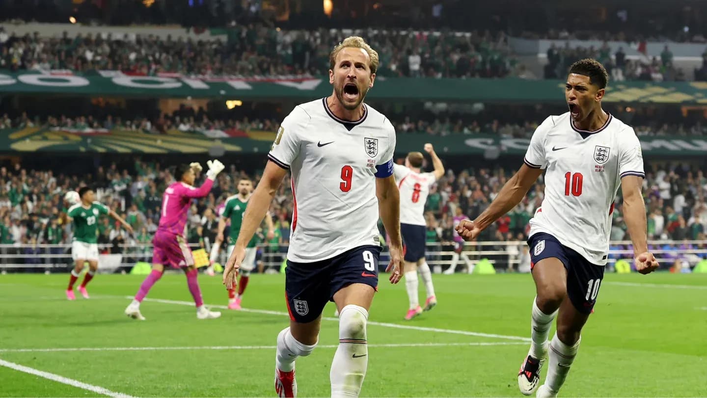 Jugadores de Inglaterra celebrando un gol en el partido Jugadores de Inglaterra celebrando un gol en el partido